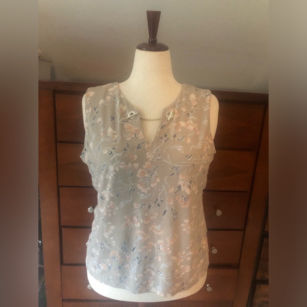 Calvin Klein Light Gray Floral Sleeveless Blouse
